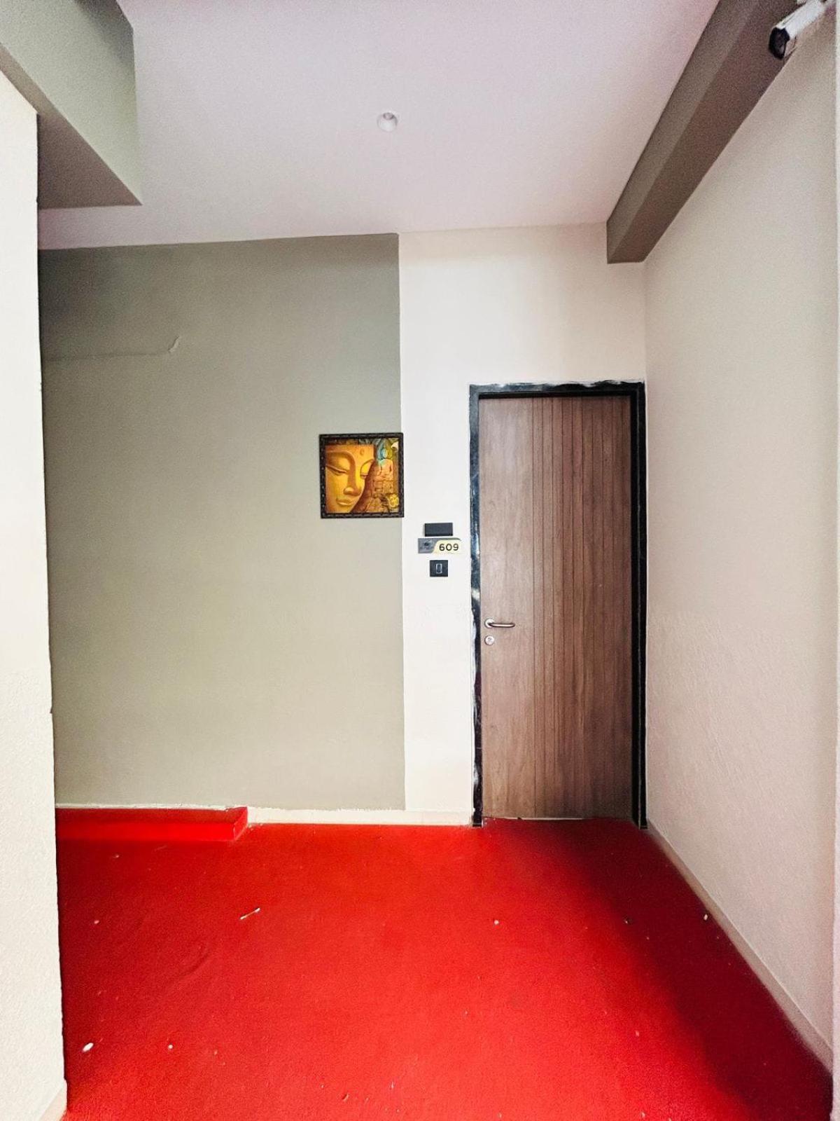 Hotel Gold Palace Inn Surat Esterno foto