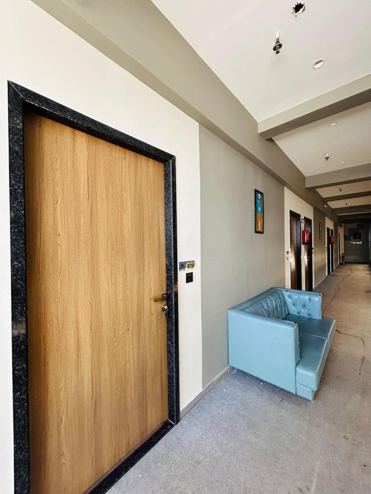 Hotel Gold Palace Inn Surat Esterno foto